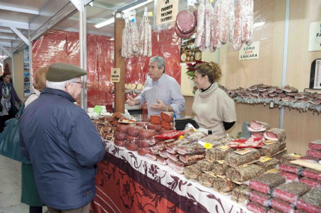 La OMIC del Ayuntamiento de Cartagena advierte sobre el consumo desproporcionado en Navidad - 1, Foto 1