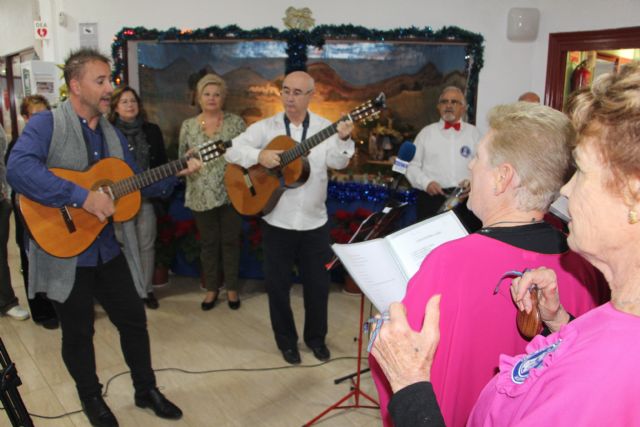 Los mayores pinatarenses celebran la llegada de la Navidad con los belenes en los hogares del pensionista - 2, Foto 2