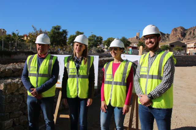 El vial del barrio de Los Dolores, acceso principal del nuevo IES Valle de Leiva, Foto 1