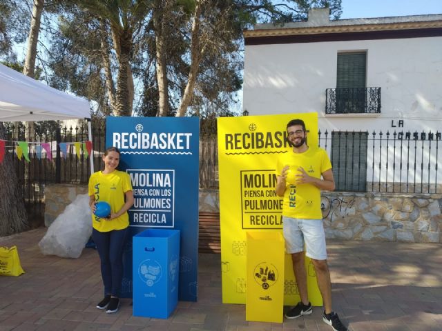 Molina de Segura recicla en Navidad con la campaña Molina piensa con los pulmones, Recicla - 1, Foto 1
