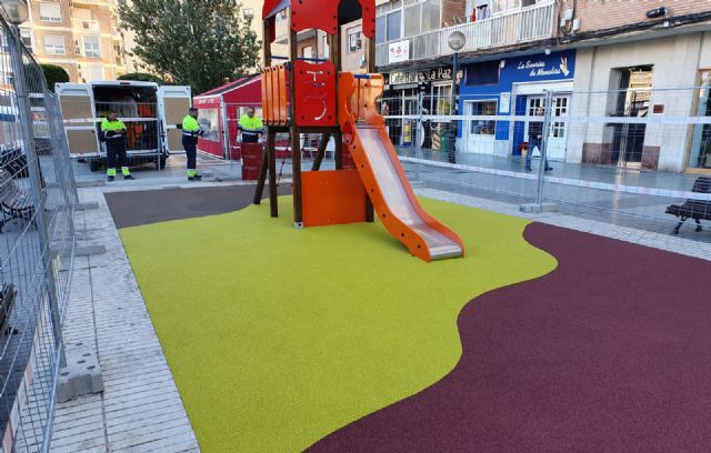 Infraestructuras inspeccionará regularmente la limpieza y mantenimiento de las zonas de juego infantiles del municipio - 1, Foto 1