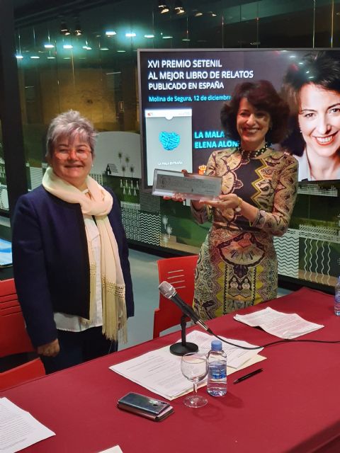 Elena Alonso Frayle recoge el XVI Premio Setenil 2019 al Mejor Libro de Relatos Publicado en España por su libro La mala entraña - 2, Foto 2