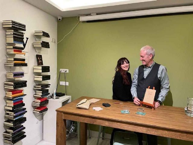 Medias cortas para Julia. Autora Torres. -Arte y mitad- por Luis Astolfi - 2, Foto 2