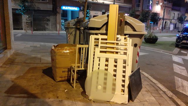 La Policía Local de Lorca interpone seis denuncias por incumplimiento de la ordenanza municipal referente a la limpieza viaria - 3, Foto 3