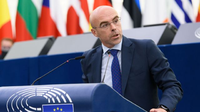 El Parlamento Europeo aprueba la reforma de VOX para identificar inmigrantes ilegales con datos biométricos - 1, Foto 1