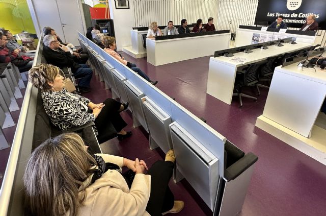 Artesanía, comercio y gastronomía en la feria navideña de Las Torres de Cotillas - 4, Foto 4