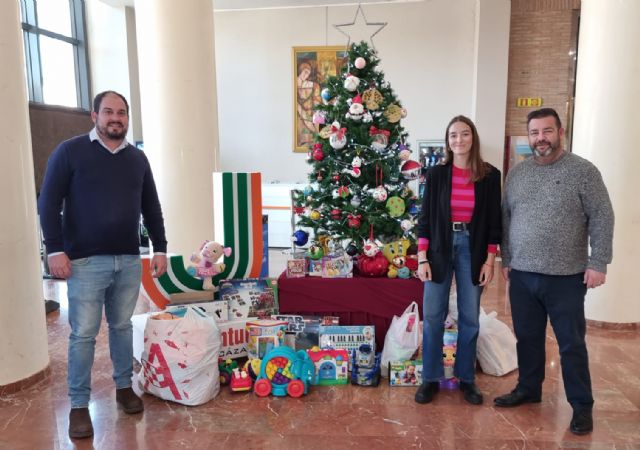 Los Alcázares continúa con su exitosa campaña 'Ningún niño sin juguete' - 2, Foto 2