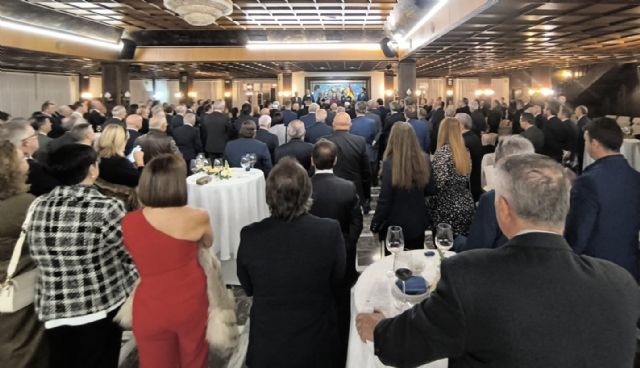 La sociedad regional se suma a la entrega de los Bastones de Mando Policial a los Jefes Superiores de Policía - 3, Foto 3