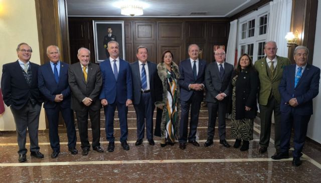 La sociedad regional se suma a la entrega de los Bastones de Mando Policial a los Jefes Superiores de Policía - 4, Foto 4