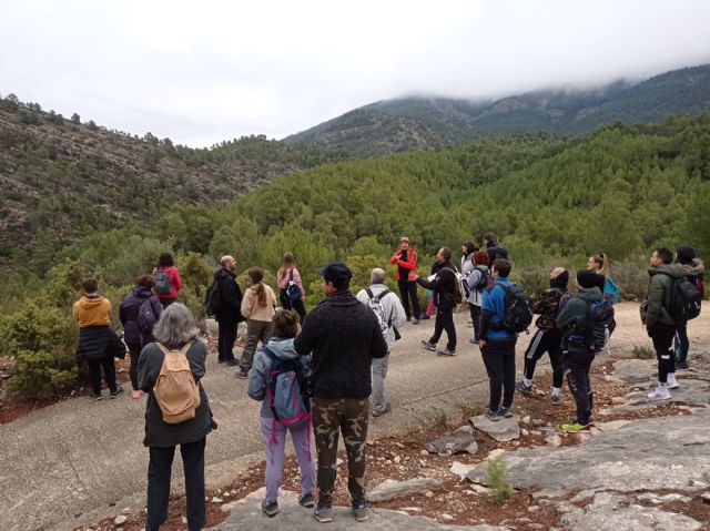 La Consejería de Medio Ambiente impulsa nuevas actividades de voluntariado ambiental en el Parque Regional Sierra de El Carche - 1, Foto 1