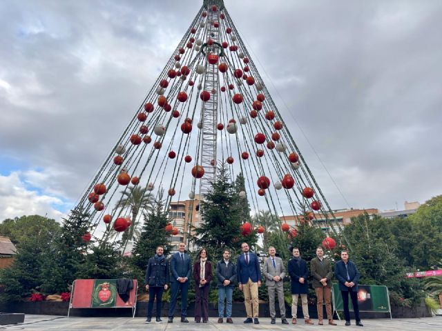 El Gran Árbol de Navidad acoge 260 actividades gratuitas para disfrutar de las fiestas con manualidades, tradición, música, gastronomía y espectáculos - 1, Foto 1