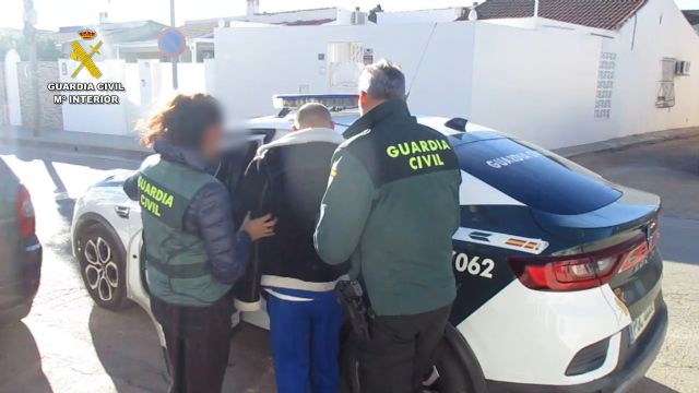 La Guardia Civil desmantela en San Javier un grupo delictivo que cultivaba gran cantidad de marihuana - 2, Foto 2