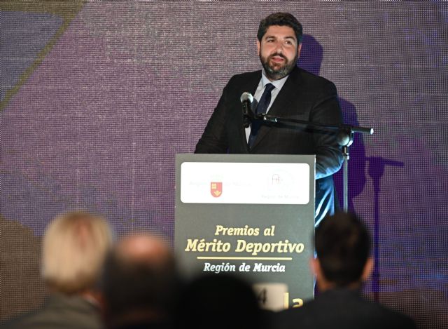 López Miras en los Premios al Mérito Deportivo: “Cuando la Región de Murcia cree en sí misma, es imparable - 1, Foto 1
