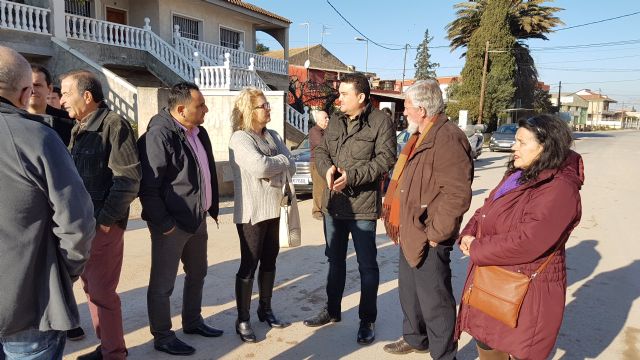 El PSOE exige nuevamente al gobierno de Ballesta la realización de un paso subterráneo que cruce las vías en camino de Tiñosa - 3, Foto 3