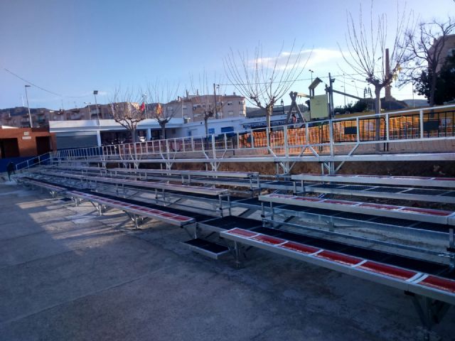 El ayuntamientoha instalado nuevas gradas en el polideportivo municipal con un total de 250 asientos - 2, Foto 2