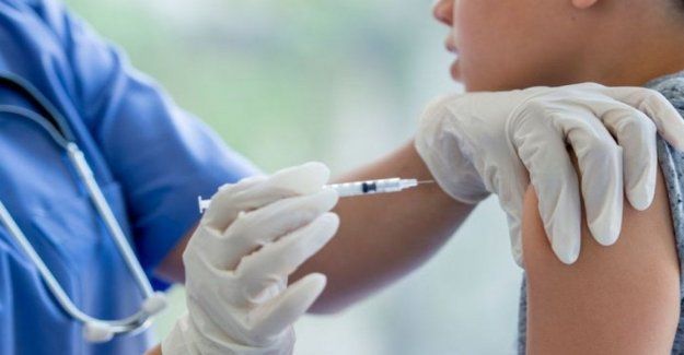 IU-Verdes denuncia el desabastecimiento de vacunas antigripales y retrasos de una semana para realizar analíticas en Lorca-Centro - 1, Foto 1