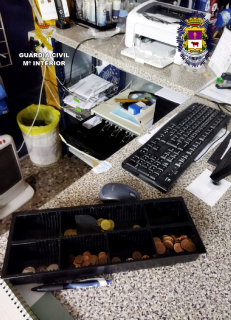 Una operación conjunta de la Policía Local de Caravaca y la Guardia Civil se salda con la detención de un experimentado delincuente como presunto autor de ocho robos en comercios - 4, Foto 4