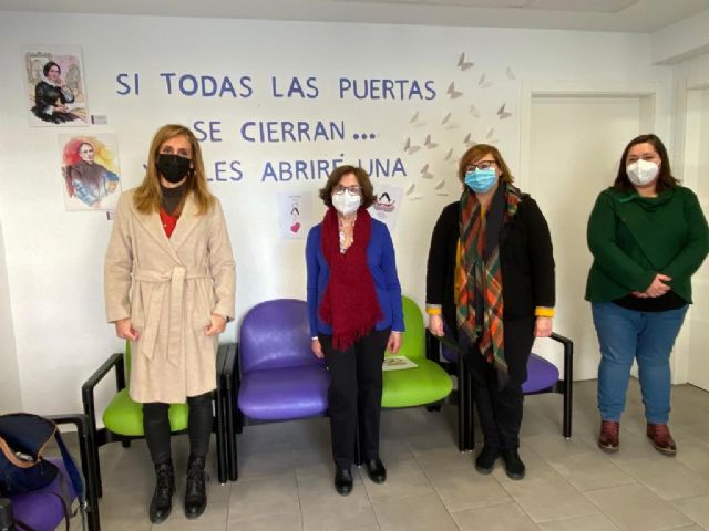 El programa de atención social que desarrolla Oblatas en Murcia ha brindado apoyo a 221 mujeres víctimas de explotación sexual en el último año - 1, Foto 1