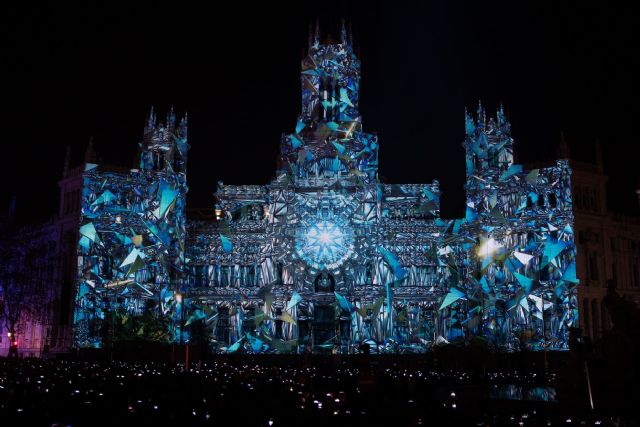 La tecnología de Panasonic cubre de navidad la fachada del palacio Cibeles por segunda vez - 1, Foto 1