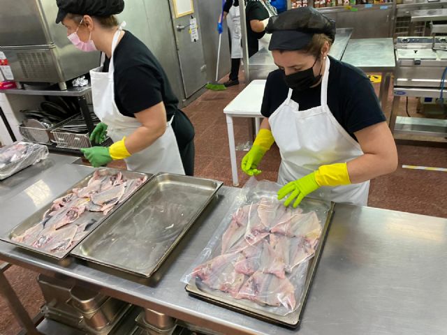 El programa ´Súmate a tu barrio´ trabaja por la inserción laboral en Los Mateos y Lo Campano y programa tres formaciones especializadas - 1, Foto 1