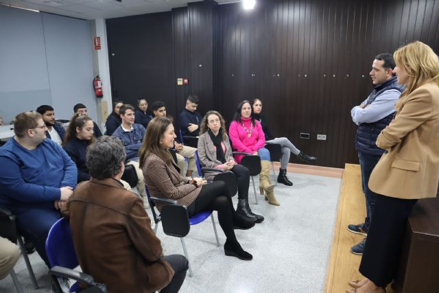 La directora del SEF aborda con el concejal de Empleo de San Pedro del Pinatar nuevas vías de colaboración que dinamicen el mercado laboral - 2, Foto 2