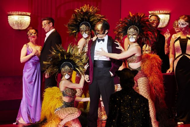 El estreno en cines de la aclamada producción de Los cuentos de Hoffmann de Damiano Michieletto, llega a 3 localidades de La Región - 2, Foto 2