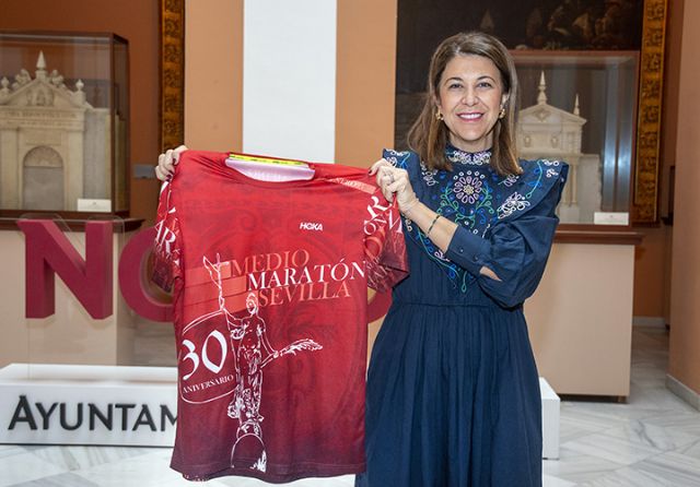 El Giraldillo Protagoniza la Camiseta y Medalla del Medio Maratón de Sevilla 2025 - 3, Foto 3