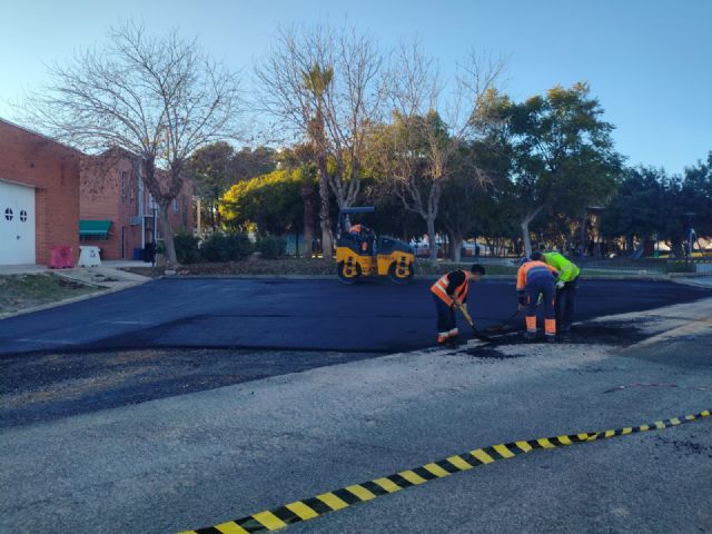 El Ayuntamiento asfalta una parcela en Guadalupe para darle otros usos como la ubicación del mercado semanal - 3, Foto 3