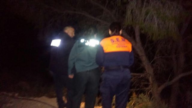 Protección Civil y Policía Local participan en el dispositivo de rescate de un hombre que encontraron fallecido en el paraje de La Soriana - 3, Foto 3