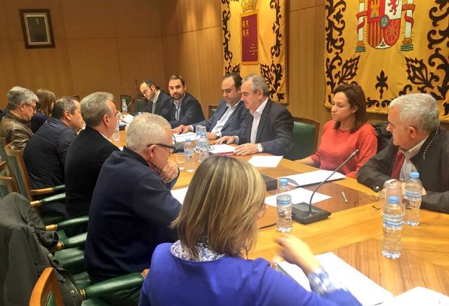 El PSOE se muestra en sintonía con Cámara de Comercio de Lorca para conseguir apoyos al comercio  e internalización de pymes y autónomos - 1, Foto 1