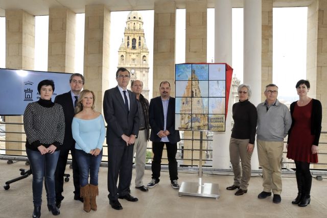 La Asociación de Pintores de Murcia regala al Ayuntamiento un cuadro de la Catedral elaborado de forma conjunta por ocho artistas - 2, Foto 2