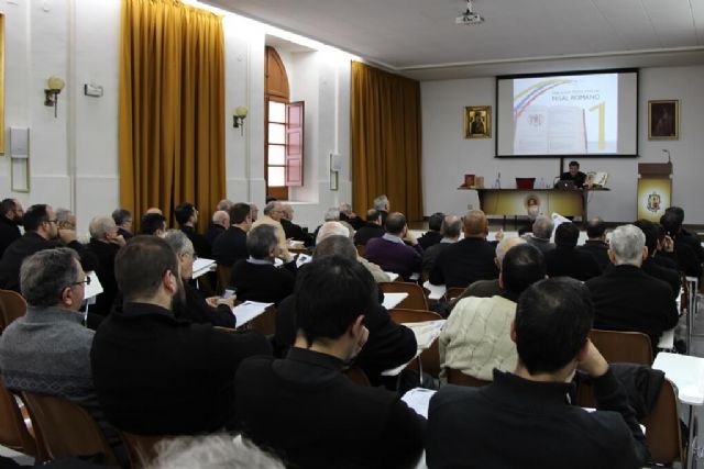 Ramón Navarro presenta a los sacerdotes la nueva traducción del Misal Romano - 5, Foto 5