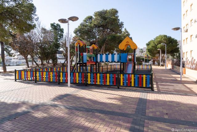 Servicios Públicos invierte 24 mil euros en mejorar los parques infantiles de Playa Honda y Playa Paraíso - 1, Foto 1