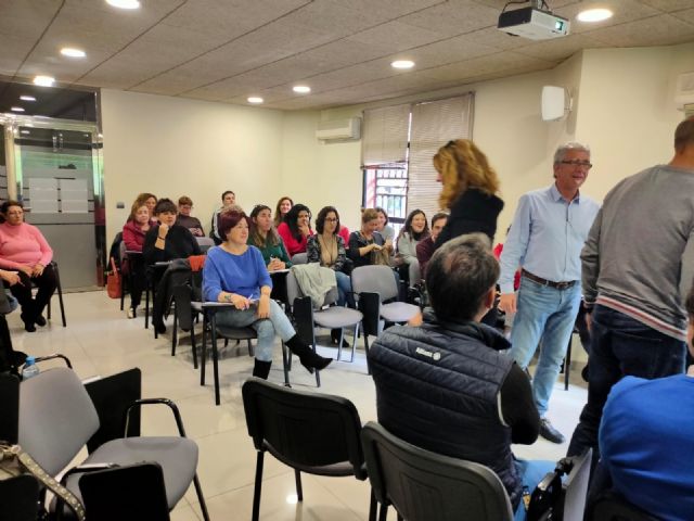 La Concejalía de Educación de Molina de Segura imparte un curso de formación para funcionarios, dentro del proyecto de Mejora de la convivencia escolar - 1, Foto 1