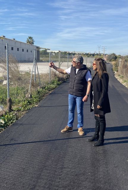 Comienzan las obras para reforzar el firme del camino de La Rafa - 1, Foto 1