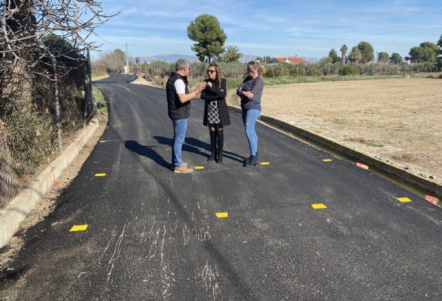 Comienzan las obras para reforzar el firme del camino de La Rafa - 2, Foto 2