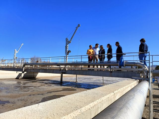 La EDAR de Alhama de Murcia reutiliza el 100 por cien del agua tratada en los campos de cultivo de la zona, Foto 1