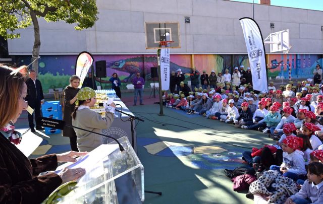 Una gran voz unida de 1.200 alumnos del municipio resuena con fuerza en solidaridad con los niños y adolescentes enfermos de cáncer - 4, Foto 4
