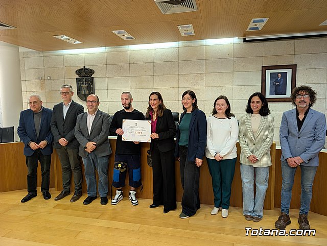 Jesús Sánchez Alguacil recibe el IX Premio de Investigación Histórica “Alporchón” por su estudio sobre la Totana romana - 2, Foto 2