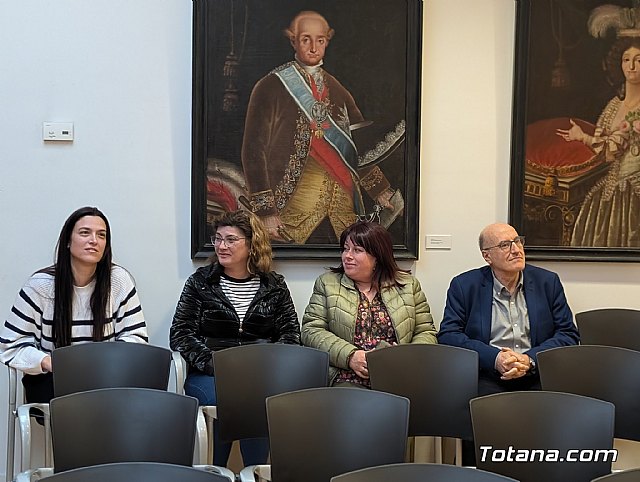 Jesús Sánchez Alguacil recibe el IX Premio de Investigación Histórica “Alporchón” por su estudio sobre la Totana romana, Foto 9