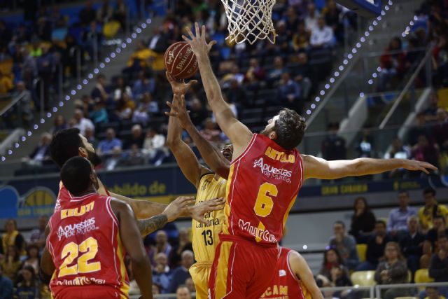 El segundo cuarto decidió el partido - 1, Foto 1