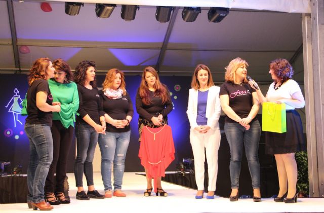 El VI Desfile de Moda y estética llena de primavera la pasarela de la Feria de la Moda - 5, Foto 5