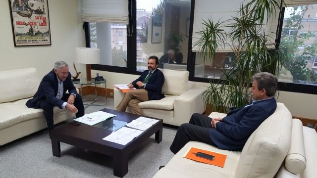 La Comunidad construirá zonas de estacionamiento para autobuses en la carretera que une Ojós con Ricote - 1, Foto 1