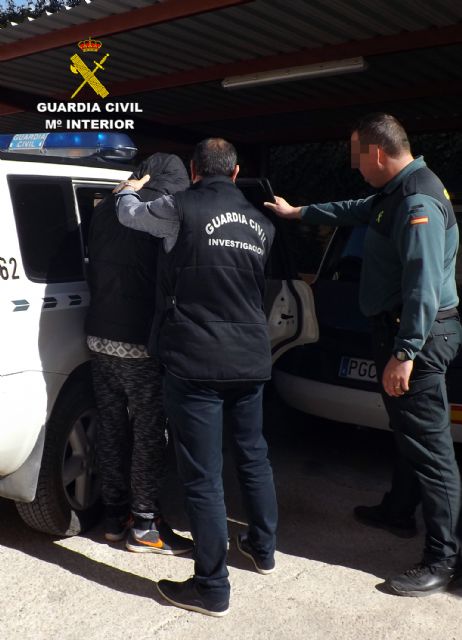 La Guardia Civil detiene en Cieza a una persona por delitos de lesiones y abuso sexual - 3, Foto 3