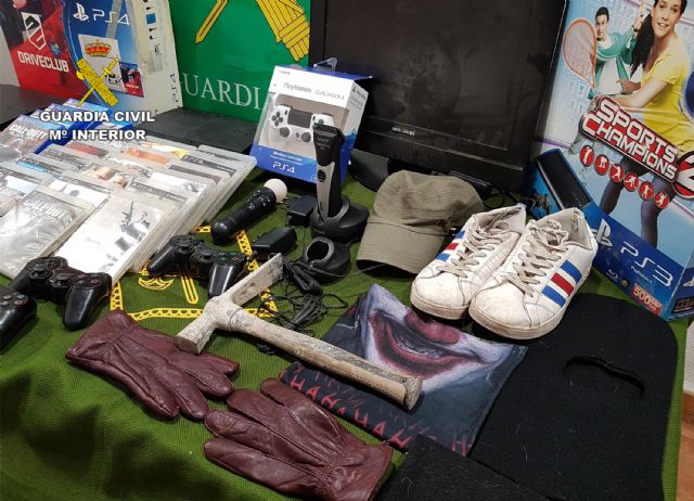 La Guardia Civil esclarece más de una treintena de robos en viviendas y comercios de Jumilla - 2, Foto 2