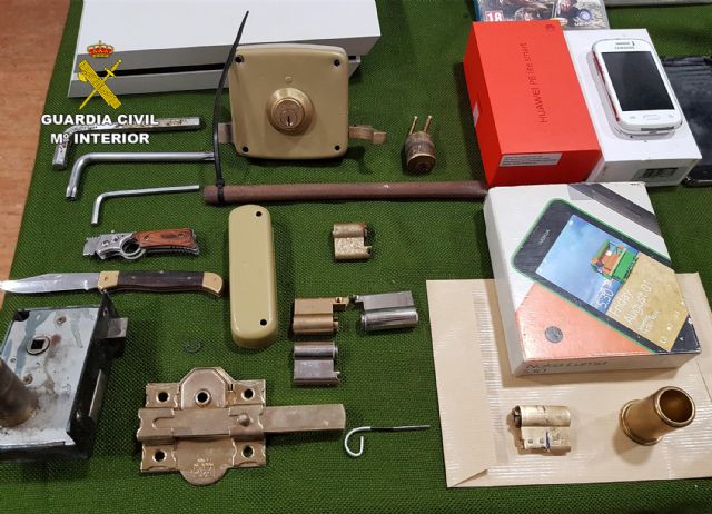 La Guardia Civil esclarece más de una treintena de robos en viviendas y comercios de Jumilla - 4, Foto 4