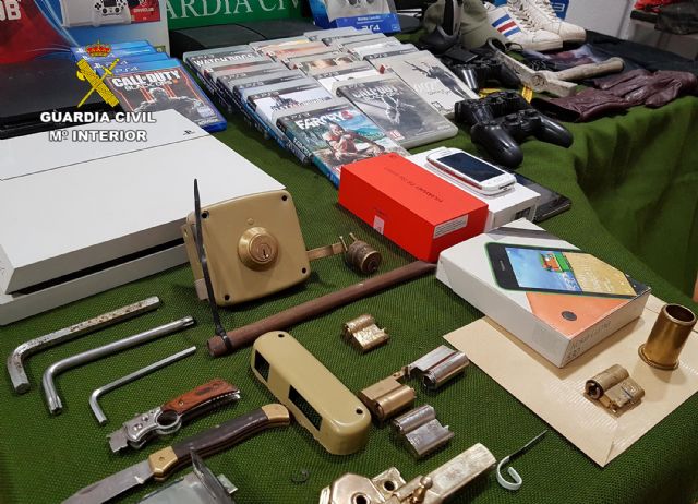 La Guardia Civil esclarece más de una treintena de robos en viviendas y comercios de Jumilla - 5, Foto 5