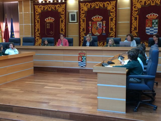 Alumnado de Educación Primaria del Centro Educativo Los Olivos de Molina de Segura desarrolla el proyecto medioambiental Salvemos el Mundo - 1, Foto 1