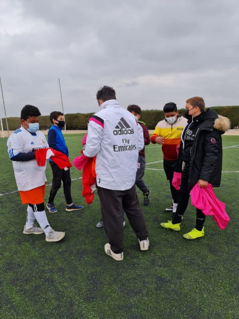 La Fundación Real Madrid inicia una nueva temporada de la escuela socio-deportiva de fútbol en colaboración con el Ayuntamiento de Puerto Lumbreras - 1, Foto 1