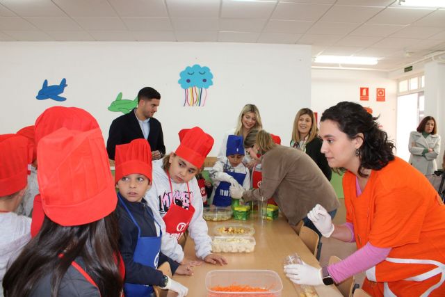 Talleres en colegios y una mesa informativa para conmemorar el Día Mundial del Consumidor en Lorca - 3, Foto 3